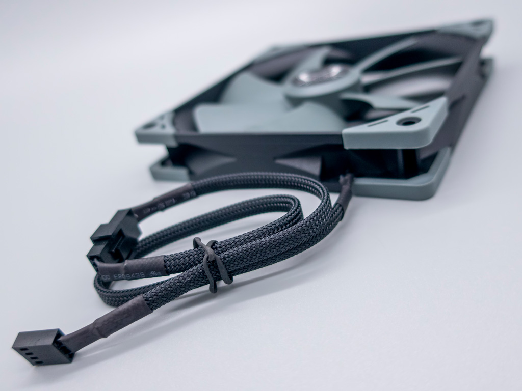 PCケースファン KAZE FLEX 140 SQUARE PWM 1200rpm KF1425FD12S-P
