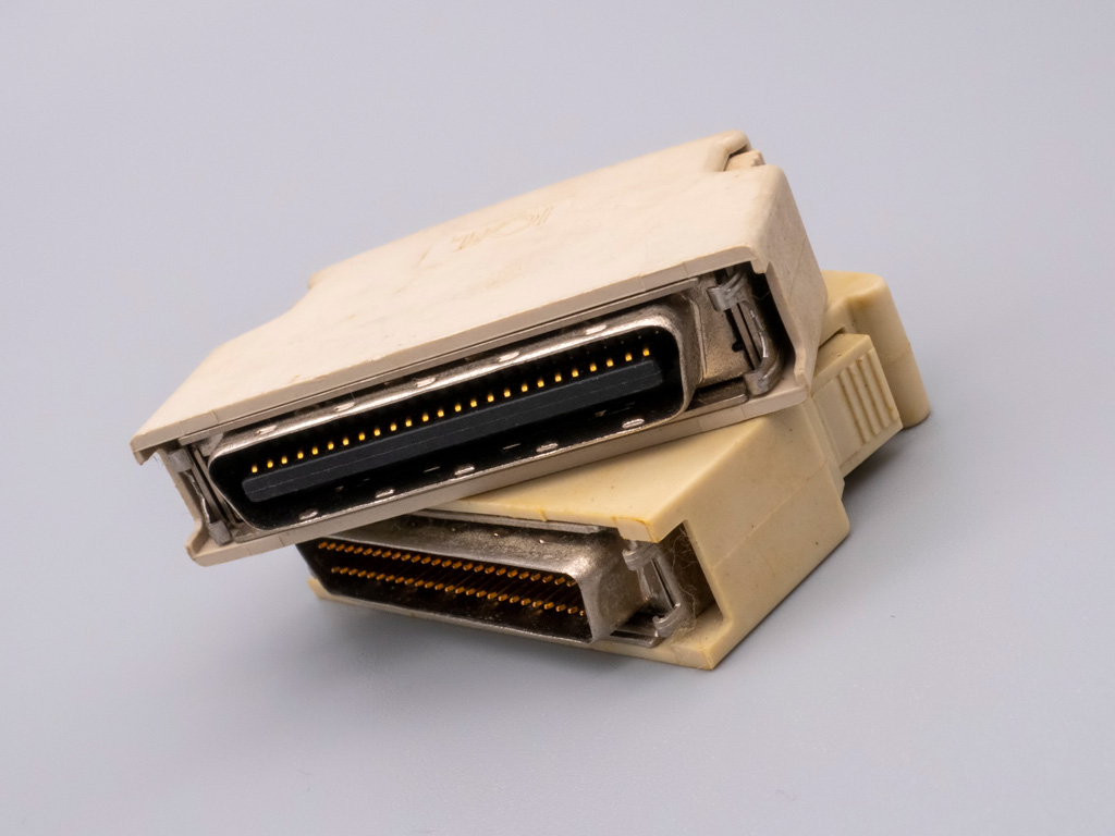 SCSI ターミネーター