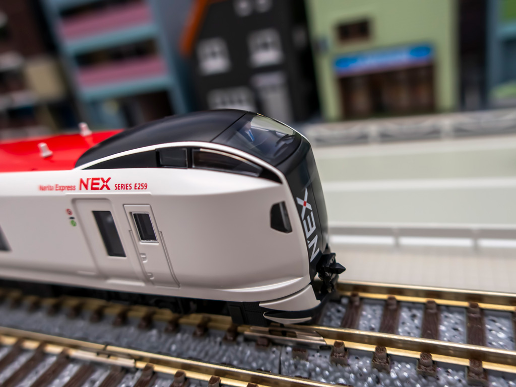 HOゲージ 鉄道模型 運転士フィギュア付き Amazon | KATO HOゲージ 運転士・車掌 夏服・ダークブルー 6-530