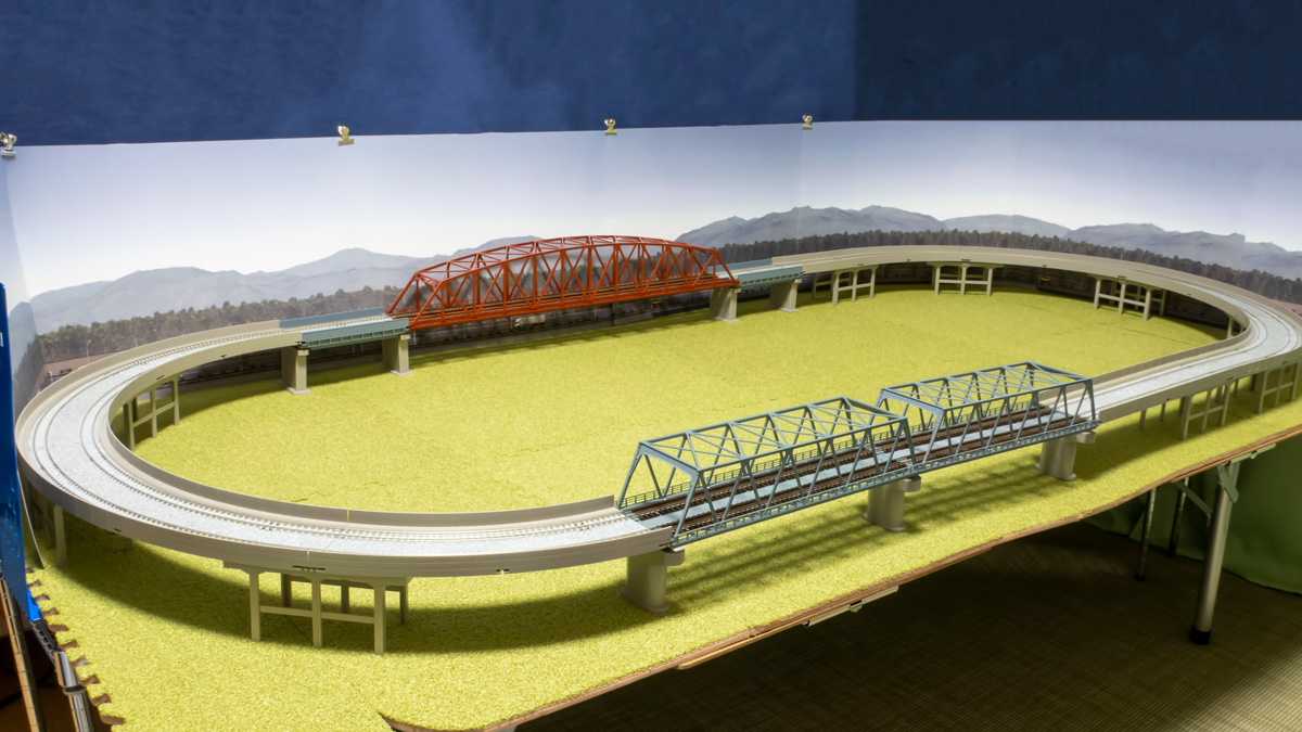 Nゲージ 鉄道模型 テーブルレイアウト Nゲージ：コーヒーテーブルレイアウト ローカル線鉄道模型ジオラマ