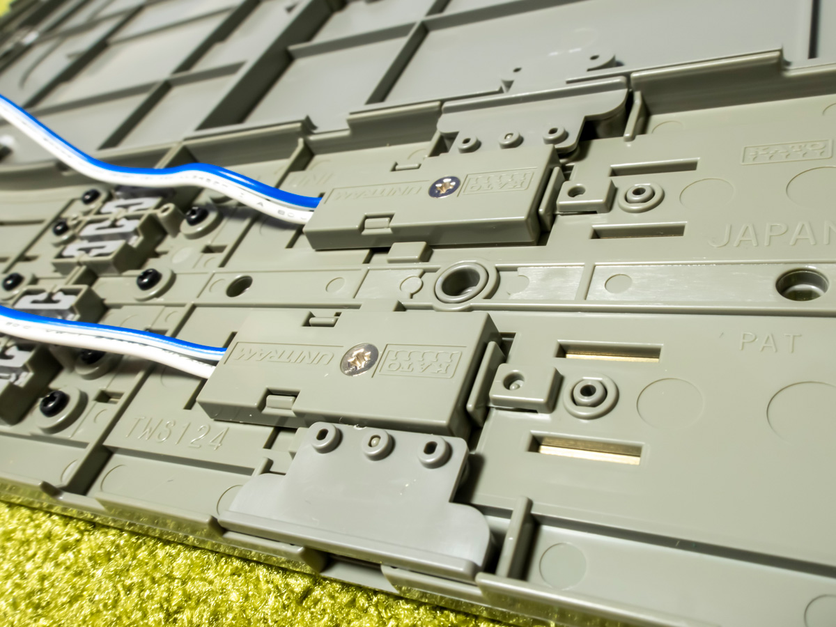 Nゲージ】路面電車が走行できる線路と道路がセットになった