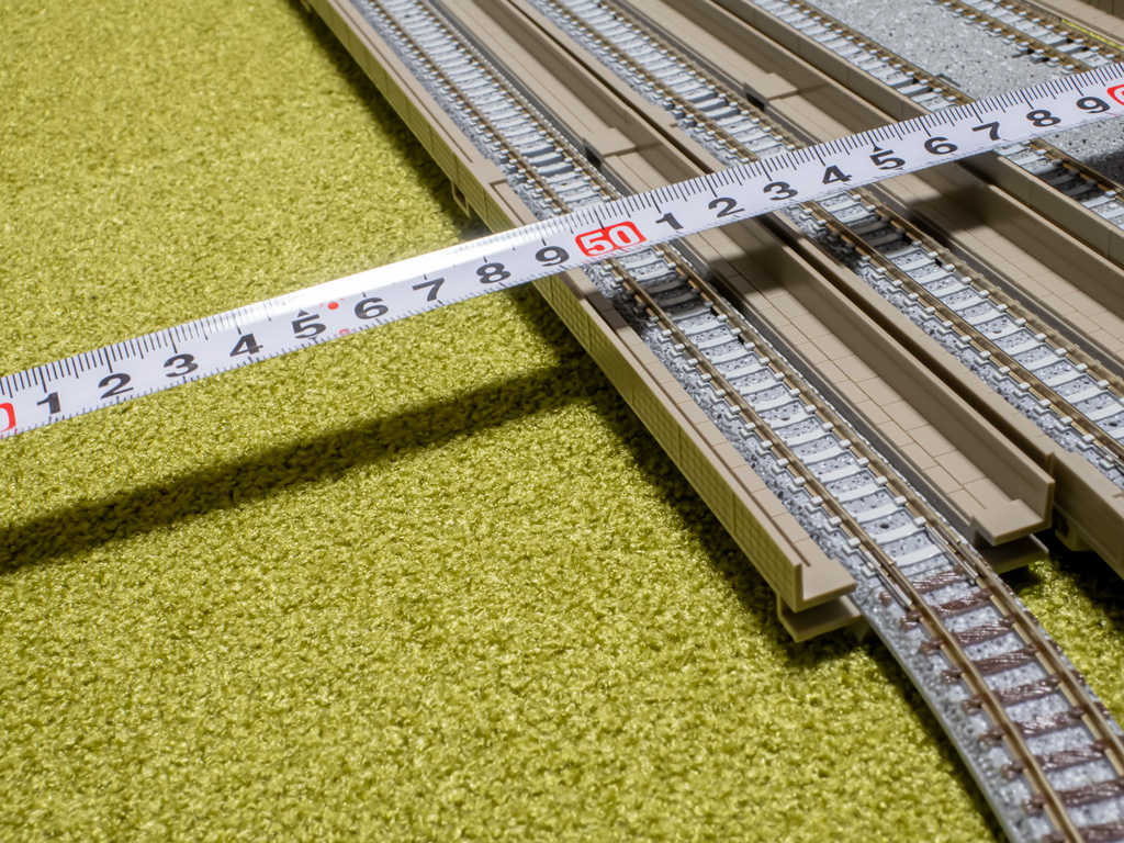 Nゲージ】模型工作に便利な小型の細目ノコギリを使い「S33幅の高架橋付