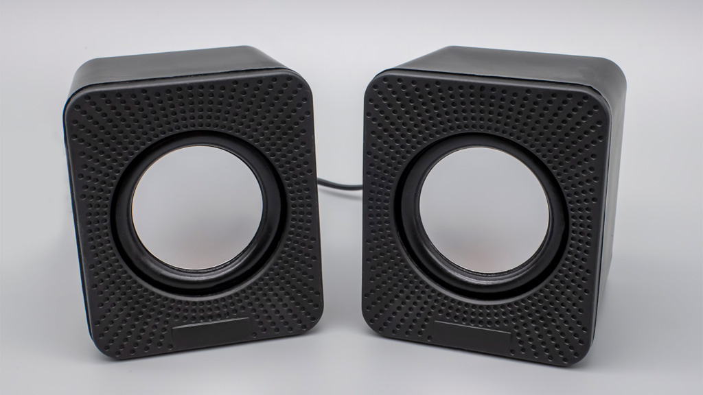 ダイソー ミニスピーカー USB電源
