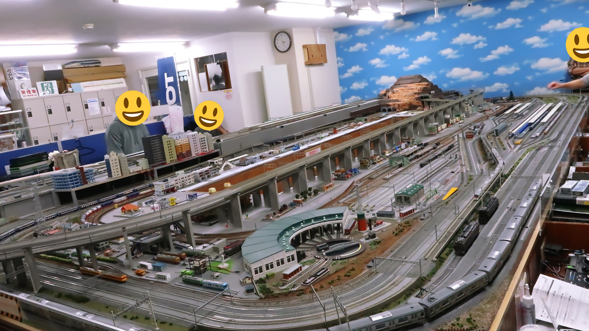 Nゲージ ジオラマ 「貨物駅と立体交差の鉄橋」 ジオコレ 鉄道模型