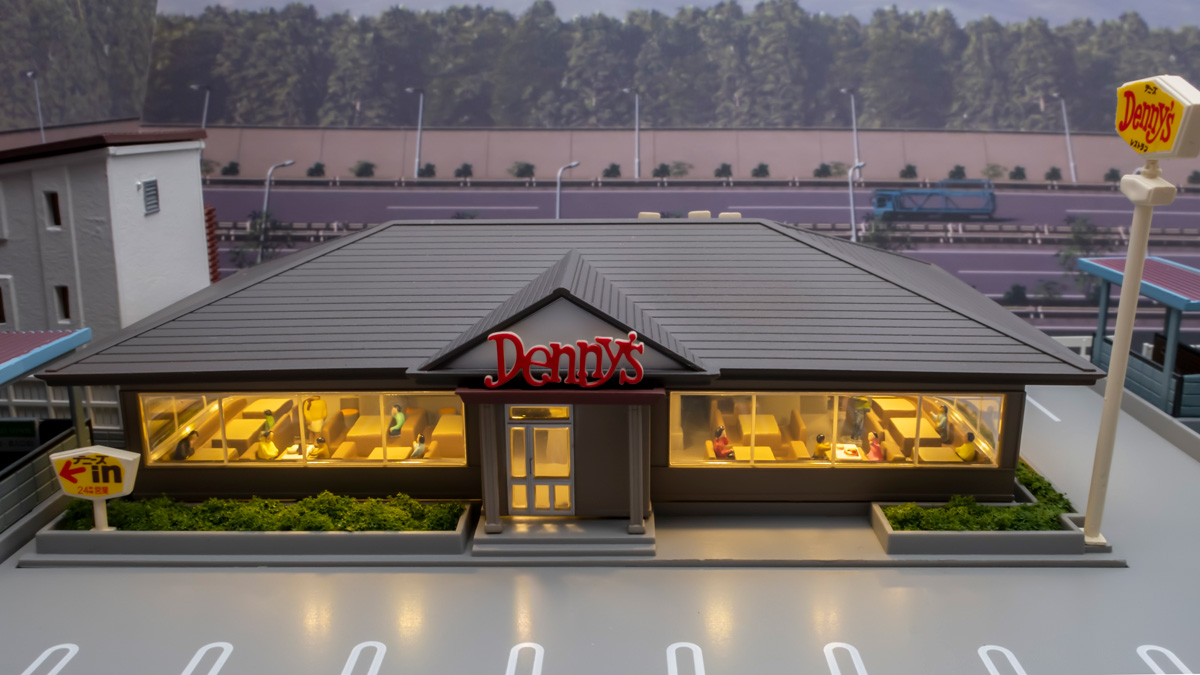 Nゲージ KATO ファミリーレストラン デニーズ 人形を配置