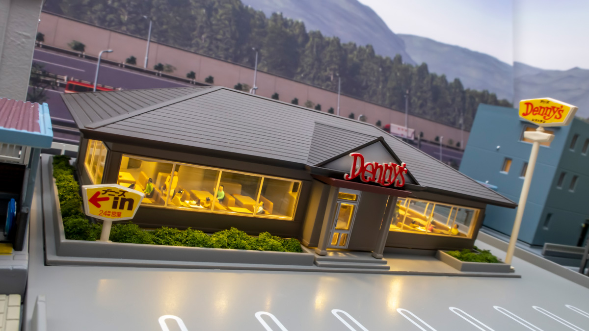 Nゲージ KATO ファミリーレストラン デニーズ 人形を配置