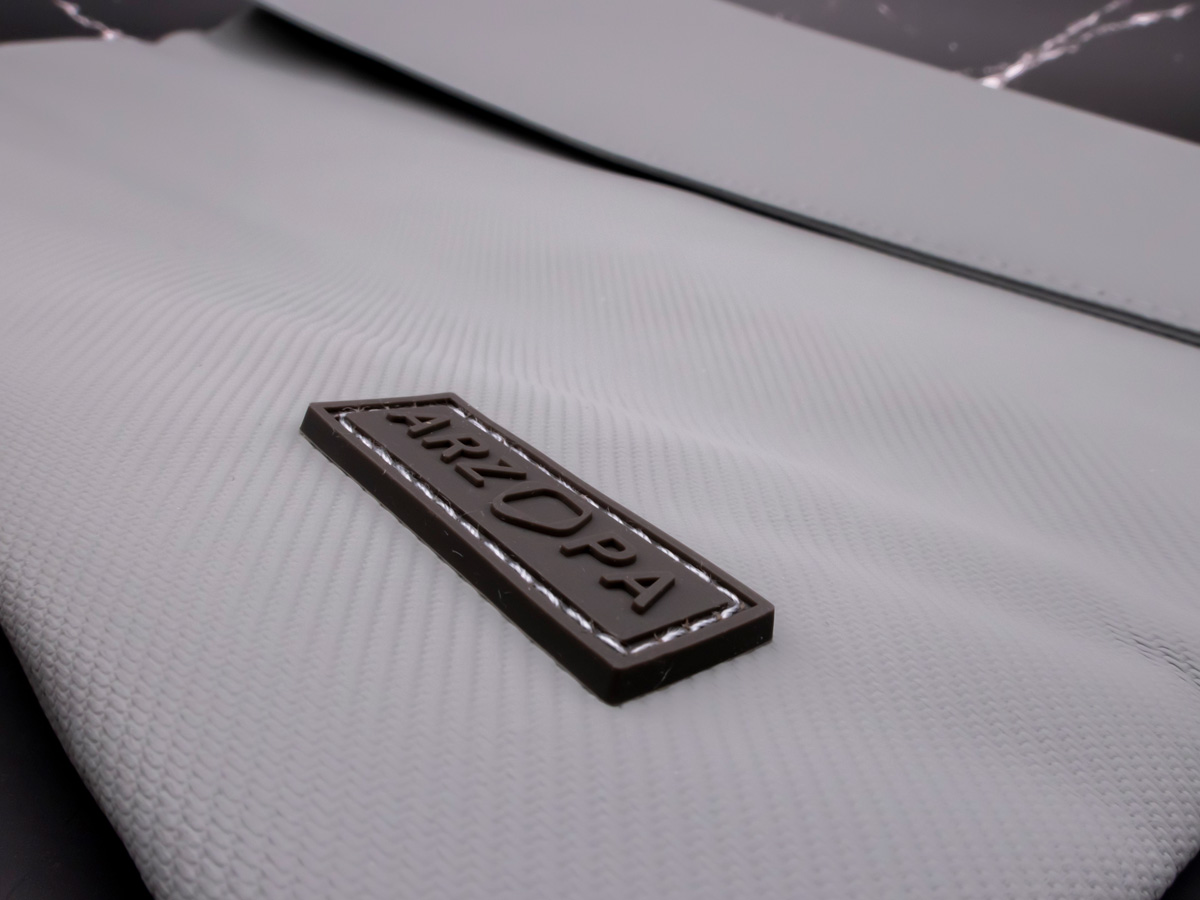 16インチ モバイルモニターケース