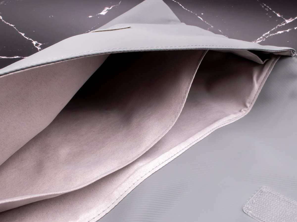 16インチ モバイルモニターケース