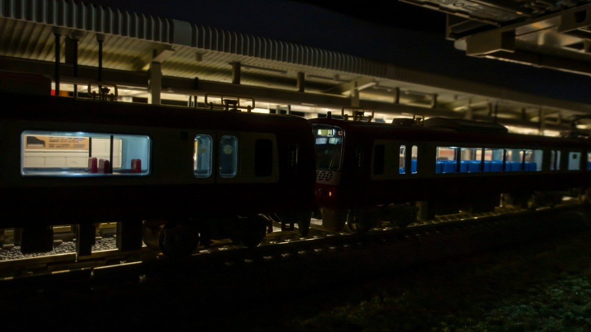 Nゲージ KATO 近郊形ホーム 塗装と電飾