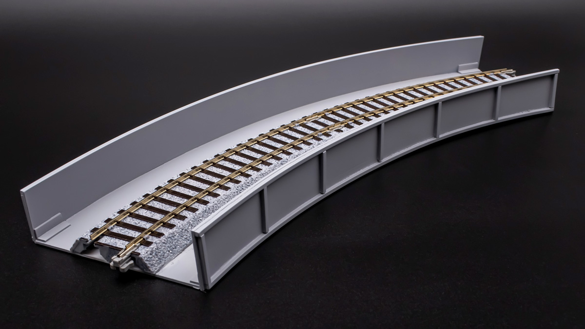 HOゲージの高架橋をプラ板で制作して塗装とバラスト散布