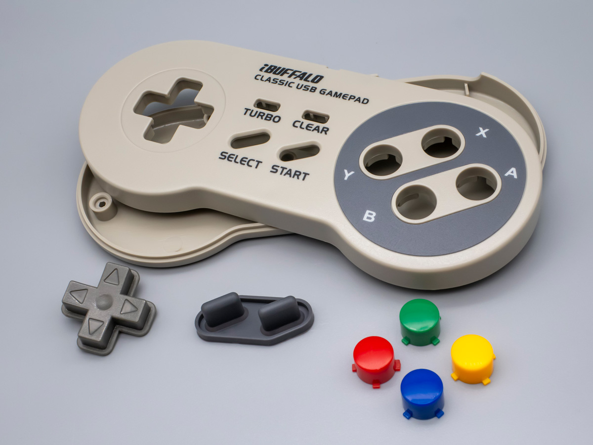時間限定　新品未使用　限定モデル　iBUFFALO レトロ調　sbゲームパッド スーファミコントローラー風のレトロ調USBゲームパッドを買い増し