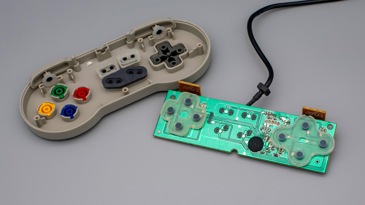 BUFFALO レトロ調 USBゲームパッド BSGP801