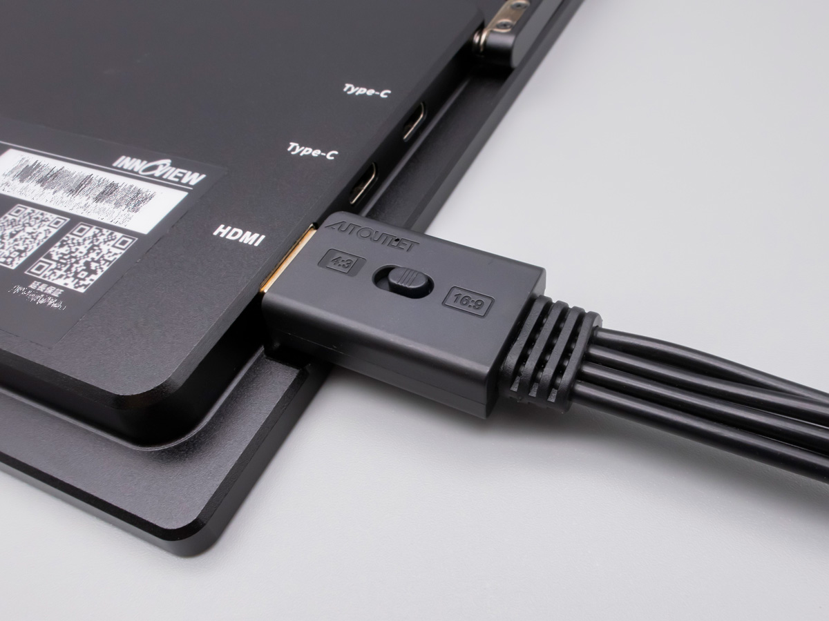 InnoView 18.5インチ モバイルモニター