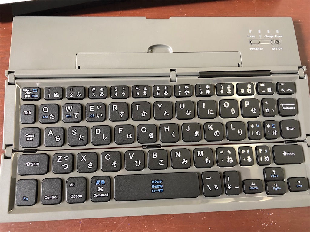 BATTOP 折りたたみ式Bluetoothキーボード レビュー - 煙とガジェットと