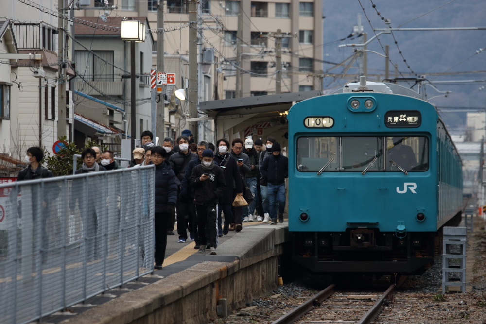 f:id:kawaturu:20190318235410j:plain