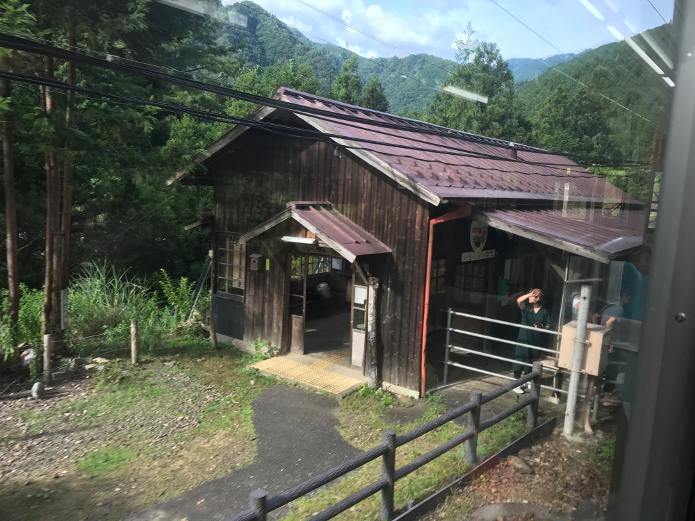 f:id:kawaturu:20200416210004j:plain