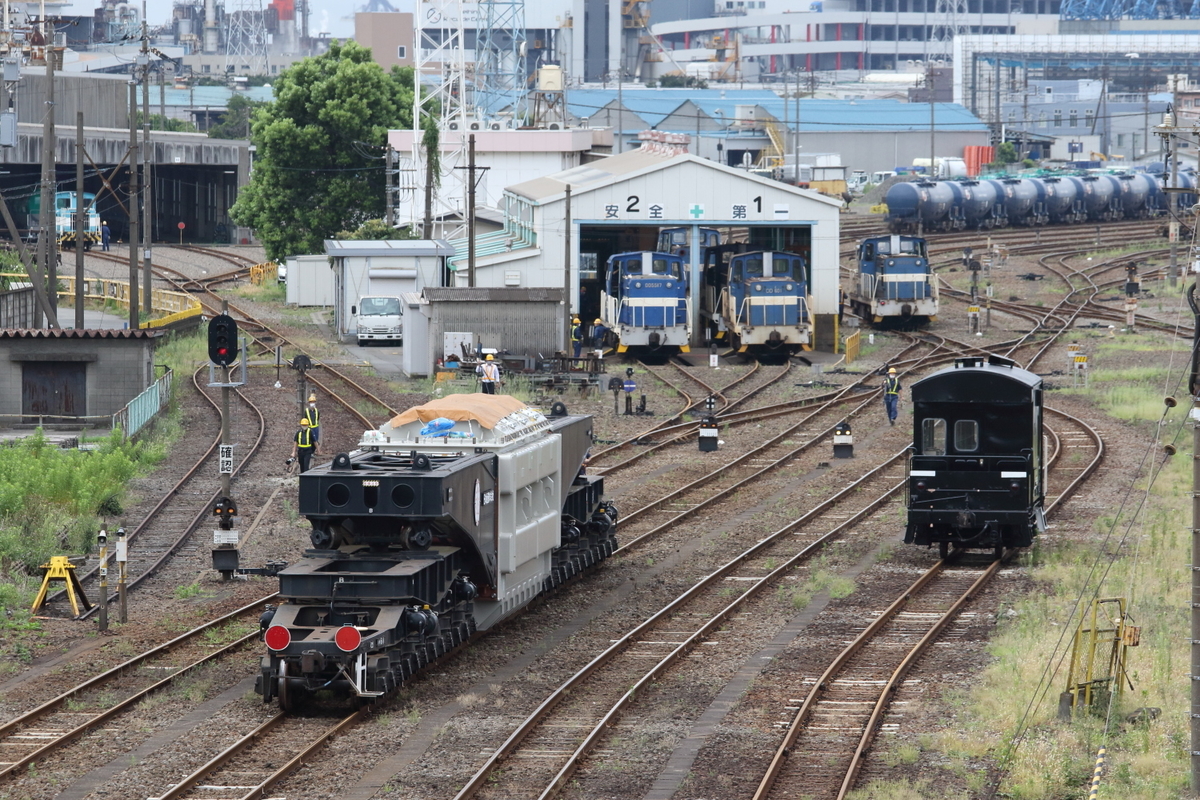 川崎貨物駅でシキ610形変圧器輸送列車を撮る 貨物列車撮影 8/5 - 川崎鶴見鉄道録