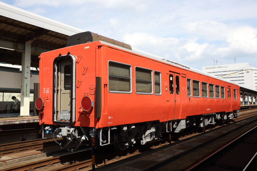 b*s様 JR山陰線　鉄道部品　プラ製行先板４枚　プラサボ　米子持　キハ58　電 JR山陰本線 キハ47形気動車(花笠色+首都圏色) 米子駅 2012.11