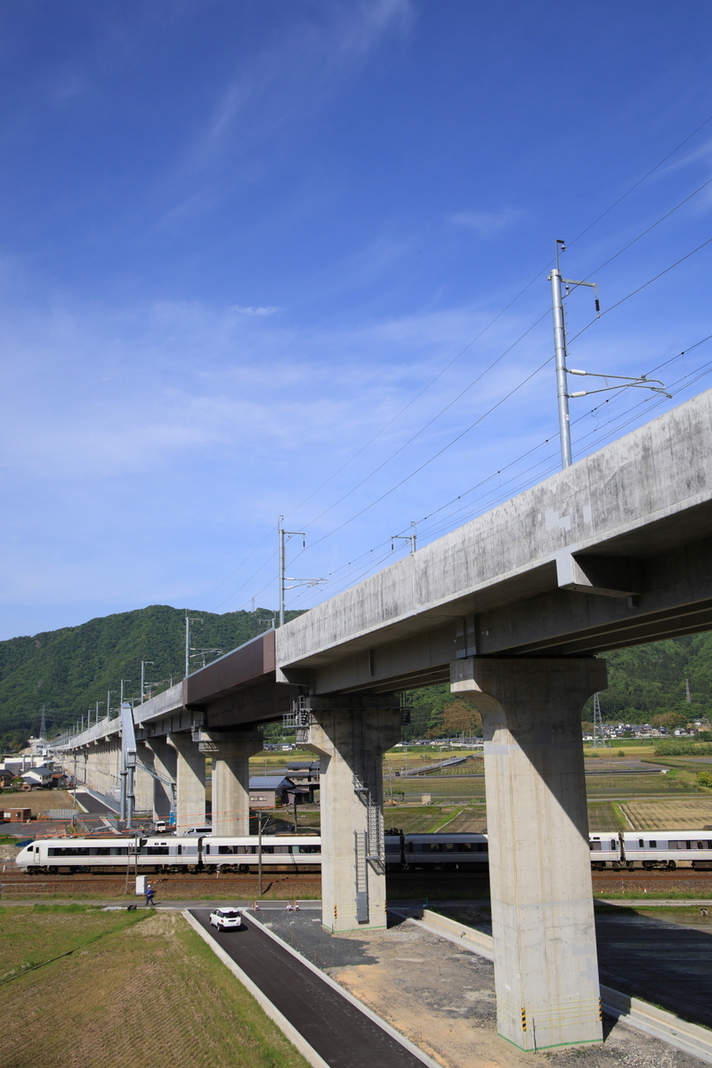 おにぎり山俯瞰で新幹線高架橋と681系を撮る 2023GW 北陸・紀州