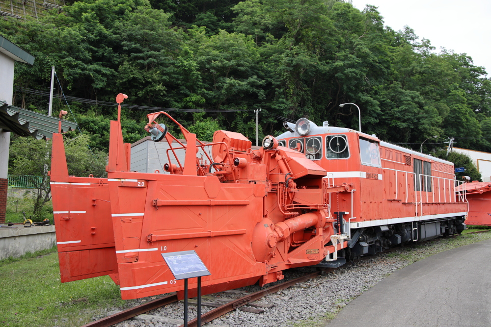 事業用車両の世界 検査・測定・保線・除雪ではたらく鉄道車両
