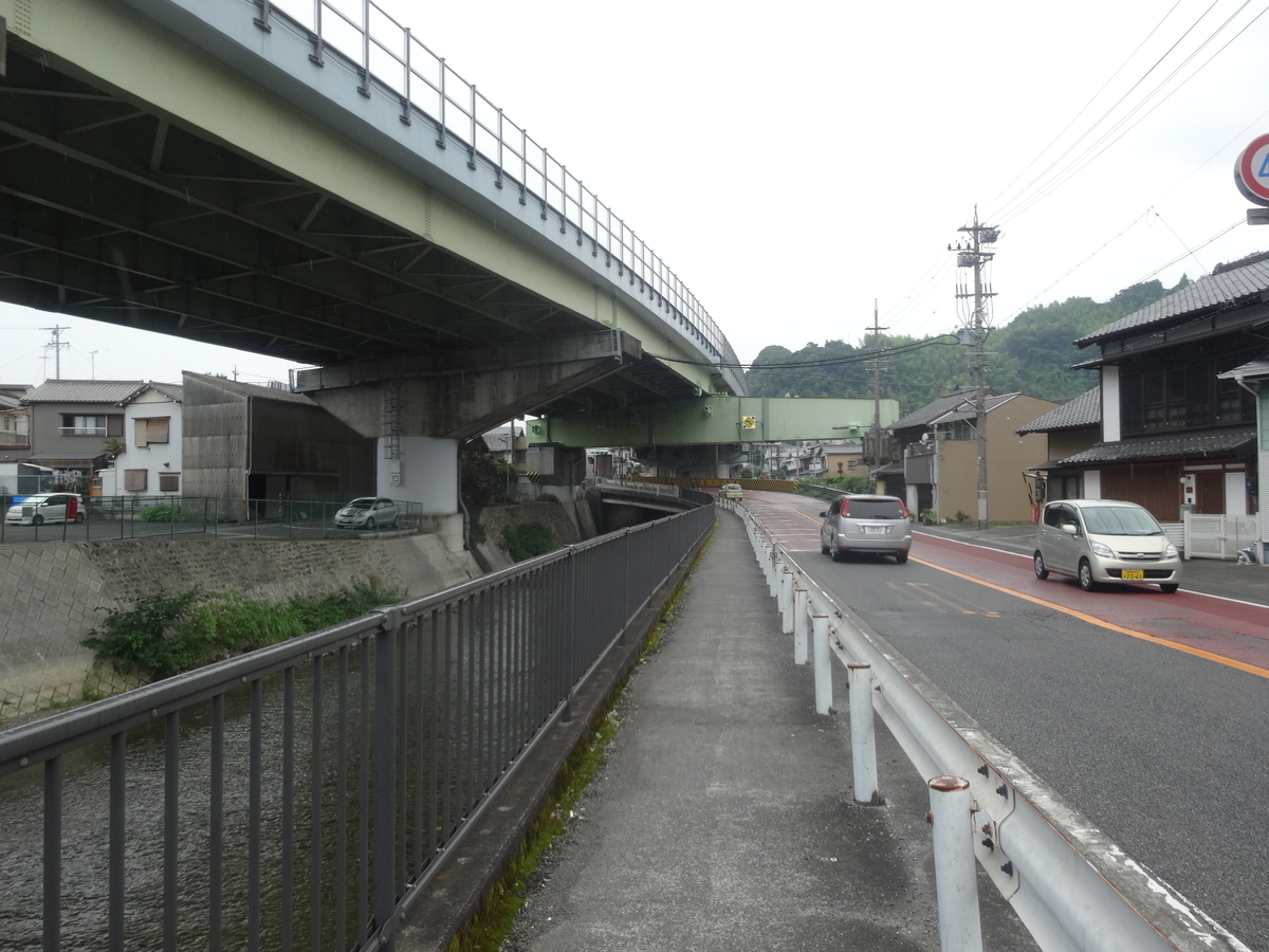 f:id:kaz-mt-wisteria:20190714124325j:plain f:id:kaz-mt-wisteria:20190714124325j:plain