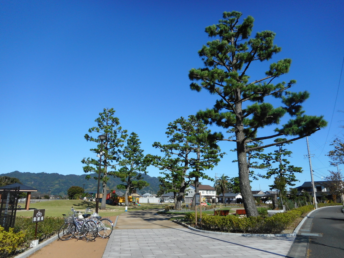 f:id:kaz-mt-wisteria:20201115002641j:plain f:id:kaz-mt-wisteria:20201115002641j:plain