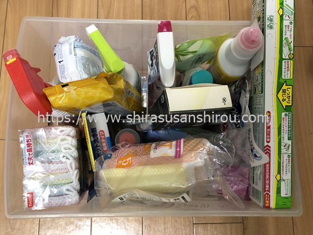 キッチン用品などのストック