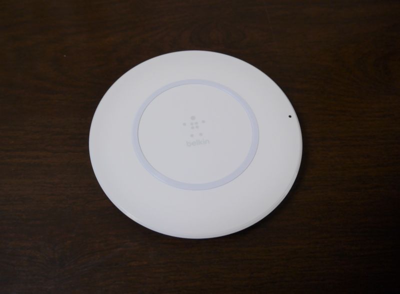 Belkin BOOST UP ワイヤレス充電パッド F7U027dqWHT Belkin BOOST UPワイヤレス充電パッド/スタンドレビュー】Qi対応スマホ