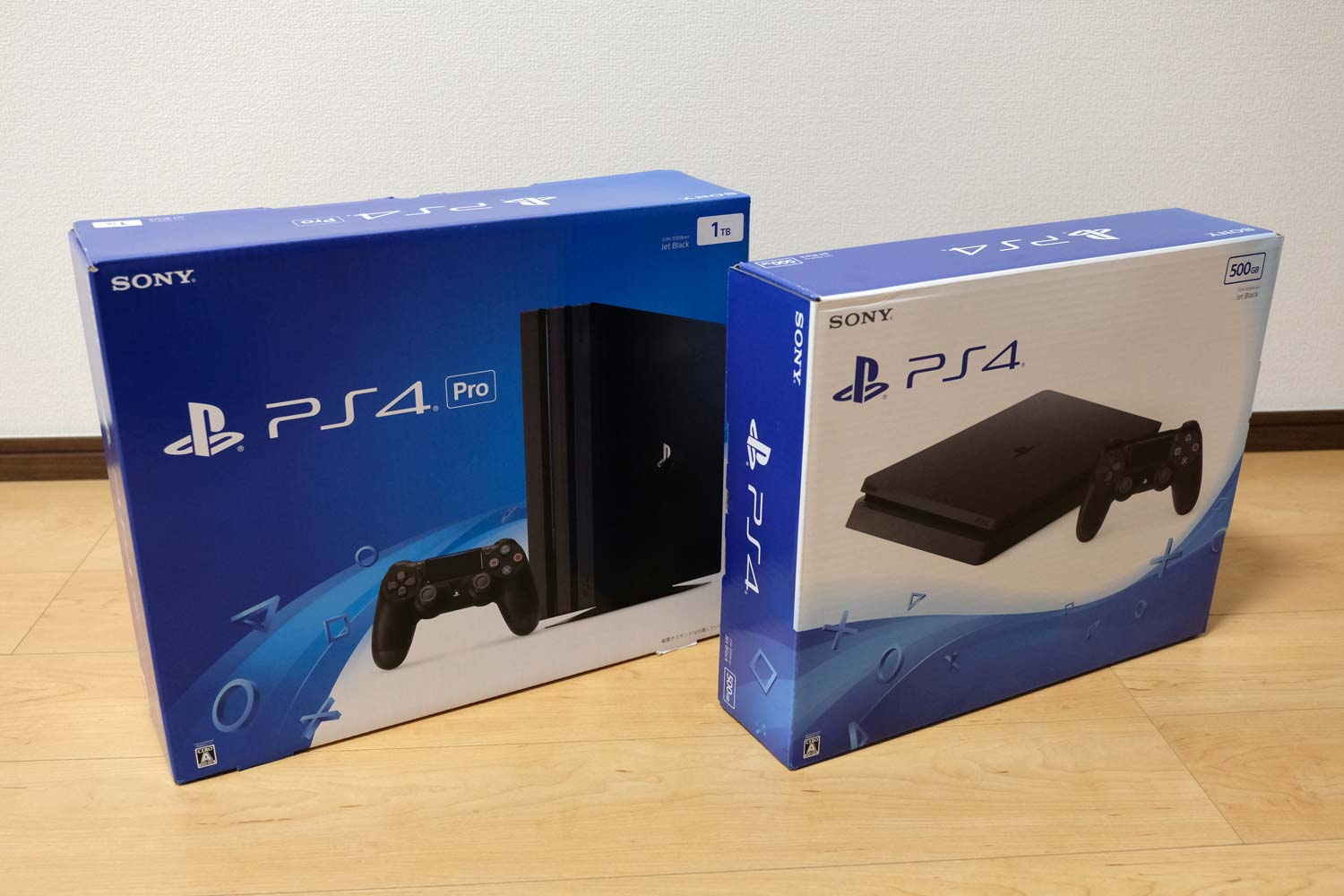 PS4 ProとPS4 パッケージ比較