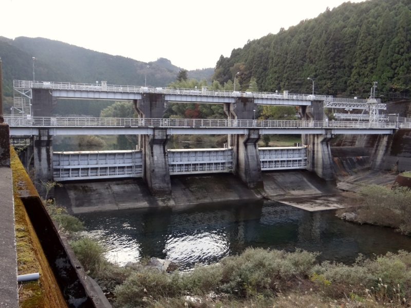繁藤堰堤(香美市)