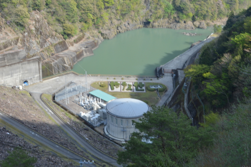 魚梁瀬ダム(北川村)