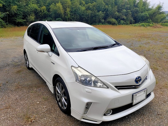 プリウスα