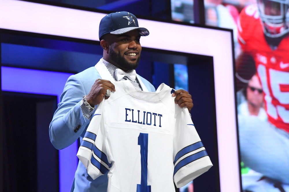 NFLトップ100】54位 RBエゼキエル・エリオット - NFL超入門 NFLトップ100】54位 RBエゼキエル・エリオット - NFL超入門