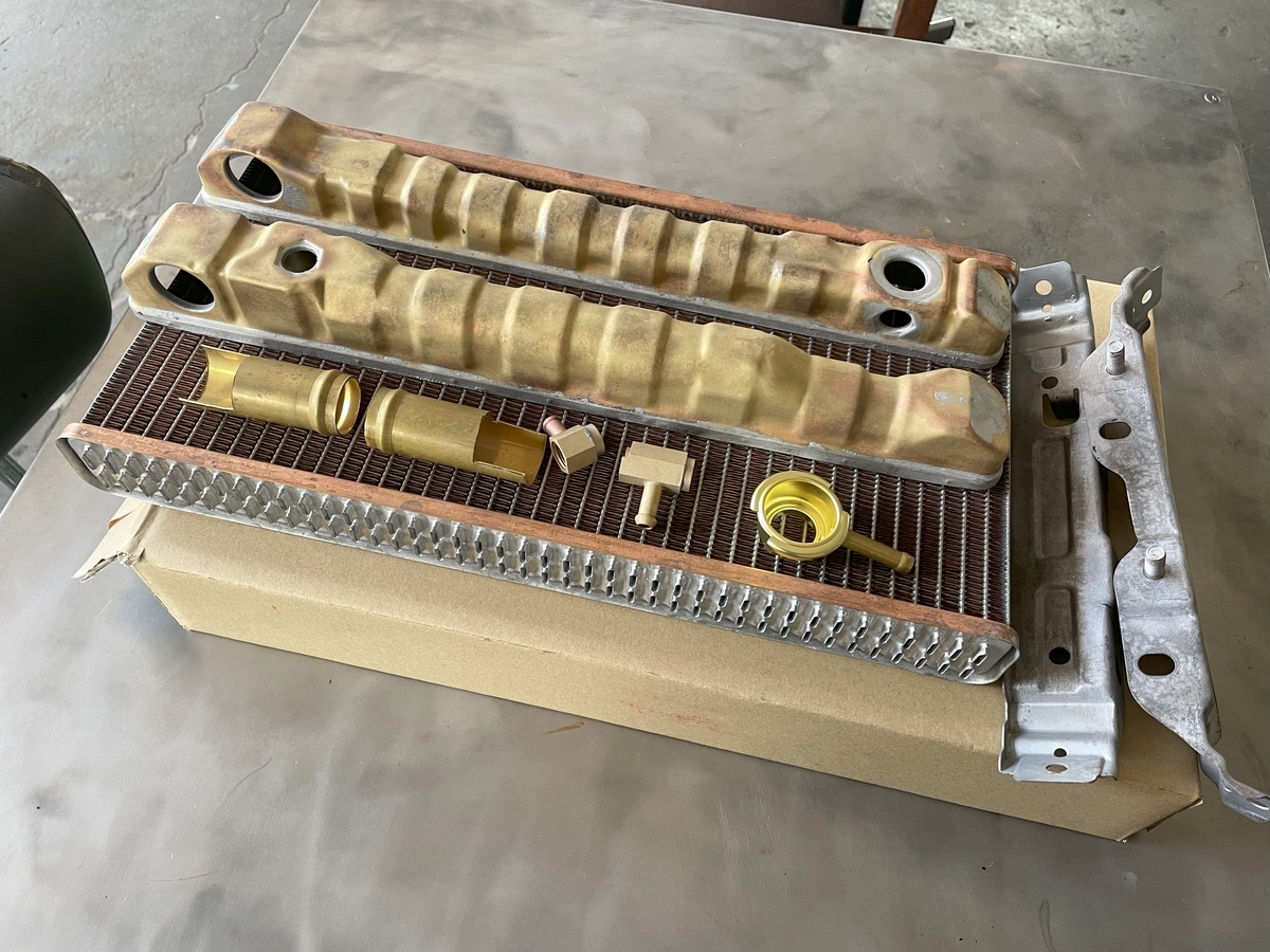 U15t Radiator 三菱 ミニキャブ U15T ラジエーター - 昭和電機工業所-ラジエーター修理