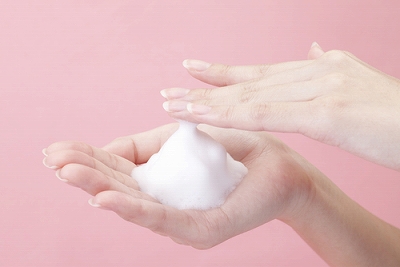 毎日のことだからプチプラが嬉しい 夏の肌荒れを乗り切る フワフワの泡洗顔 ならコレ ベイビーーズ ママのトレンド