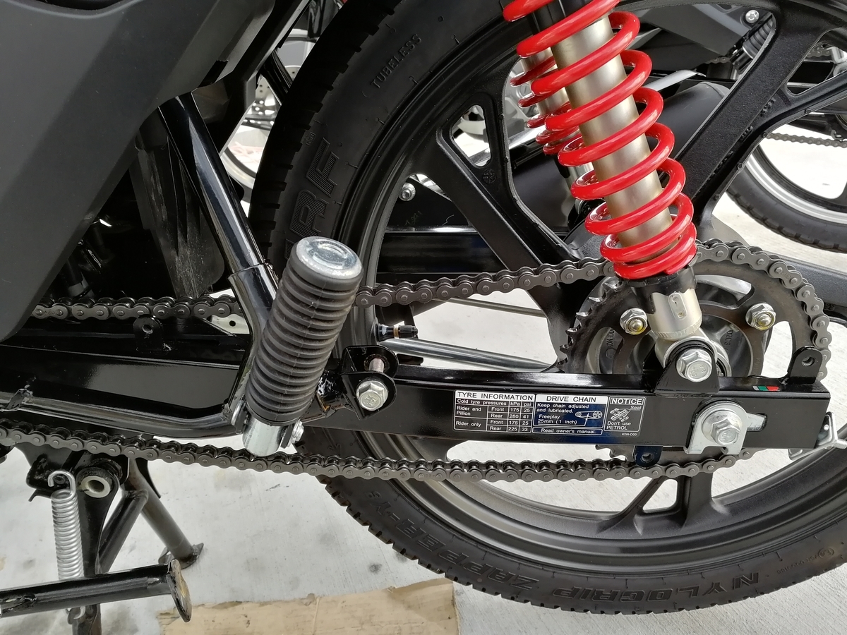 Sp125 Kmcチェーンに交換 ノンシールチェーン化 バイク時々曇り Kebosuke Blog