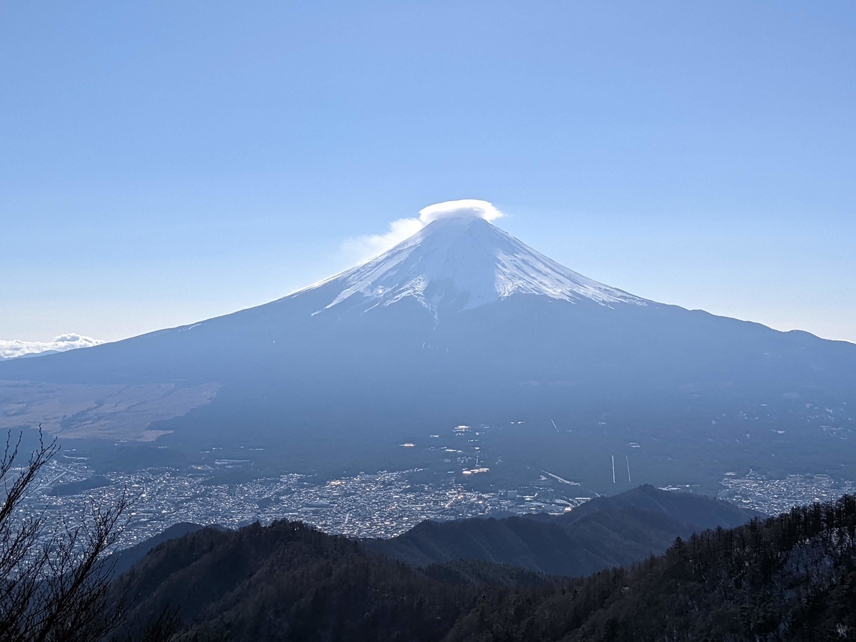三ツ峠山 開運山 - ケチ子おばさんの空色ハット