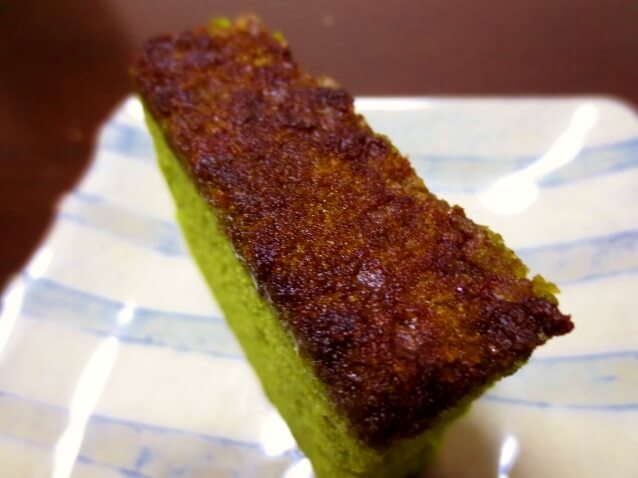 長崎土産 和泉屋 長崎カステラ蜂蜜 抹茶 シャリっとザラメが効いてるぞ 珈琲とけだま