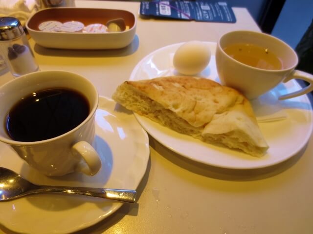 歌舞伎町喫茶 駅前でモーニング 喫茶室ルノアール 西武新宿駅前店で朝食を 珈琲とけだま