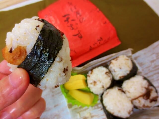 山梨 小淵沢 駅弁屋丸政 そば屋の天むす 珍しい天むす弁当 珈琲とけだま 山梨 小淵沢 駅弁屋丸政 そば屋の天むす 珍しい天むす弁当 珈琲とけだま