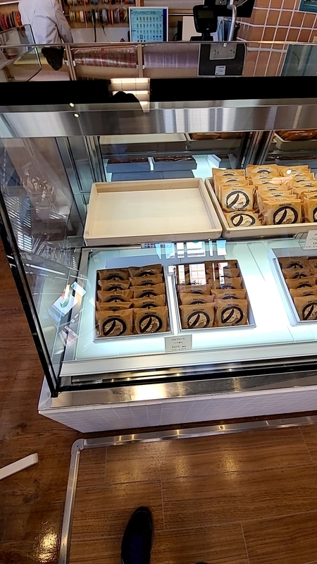 宮城県石巻グルメ情報 お土産にもオススメ 種類豊富なケーキや 焼き菓子などのスイーツが楽しめるお店 Patisserie Angelina パティスリー アンジェリーナ の 旨塩シュークリーム をご紹介 ちょいゆたblog