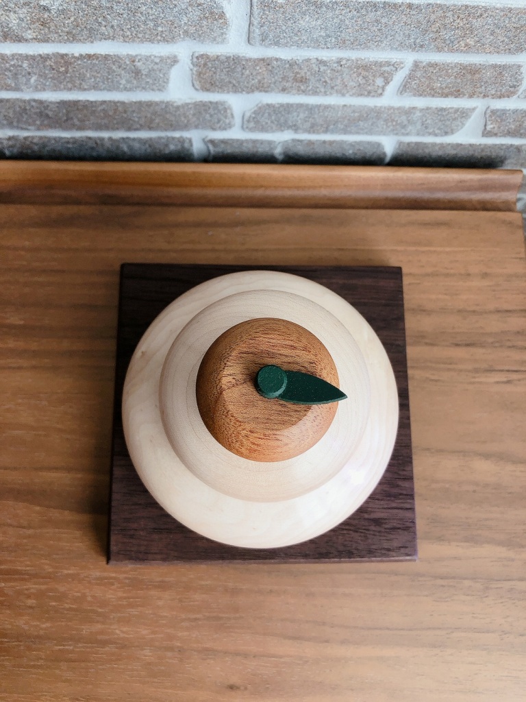 ついに！ 我が家に『はーとぼっくす工房』の、木製の鏡餅が来た