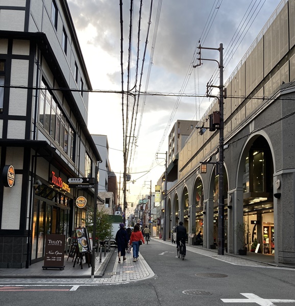 京都【三条通り】【姉小路通】「百年前のクラシックな日本を体感」店巡り - パート主婦、世界を旅する