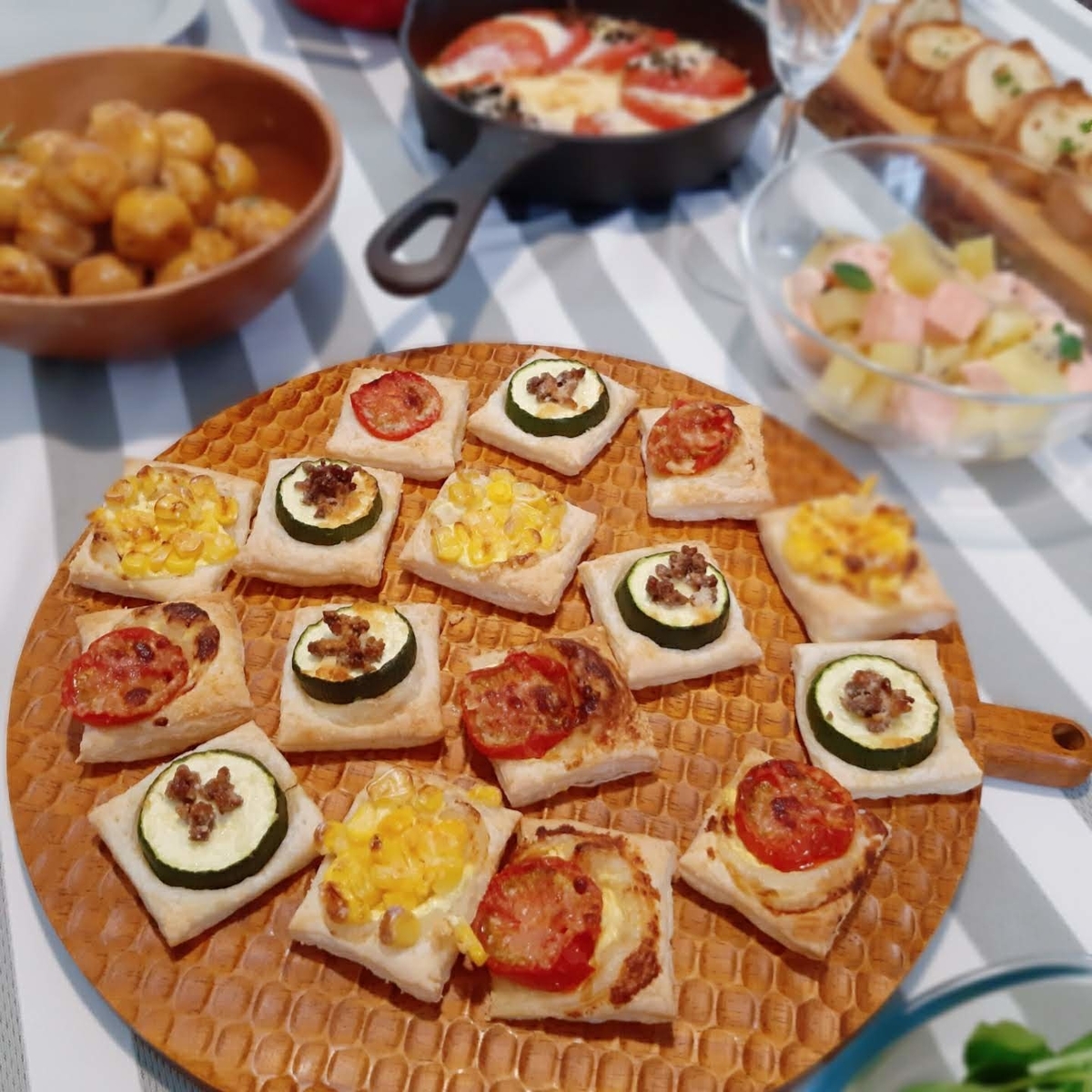 ワインパーティーメニュー 簡単可愛い 夏野菜のパイ Party On The Weekend 週末はパーティ