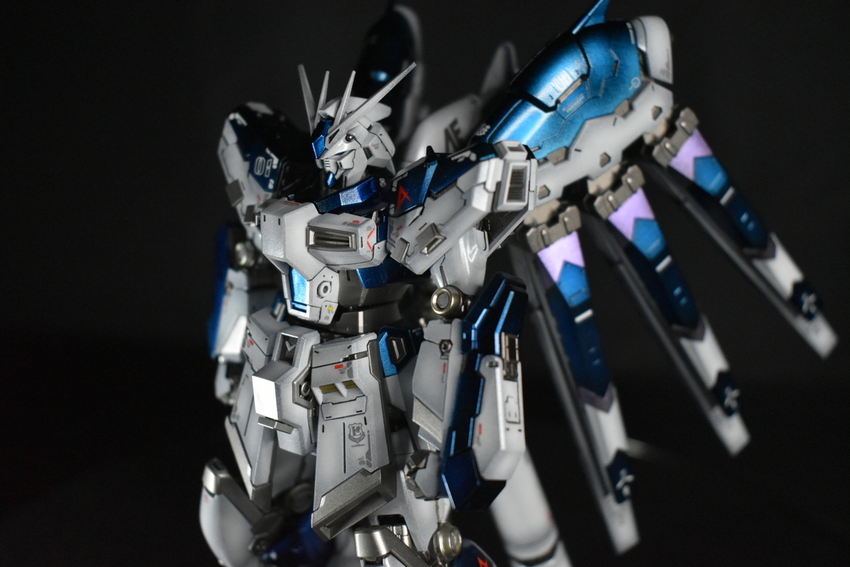 Rg νガンダム　塗装完成品 プレミアム完成品】バンダイ RG 1/144 νガンダム | プラモデル