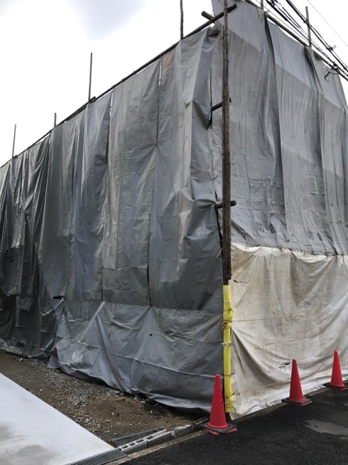 防塵シートを設置
