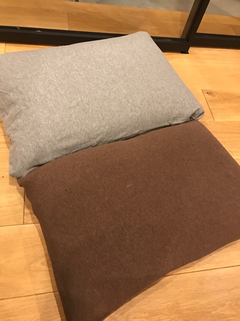 無印とニトリの枕