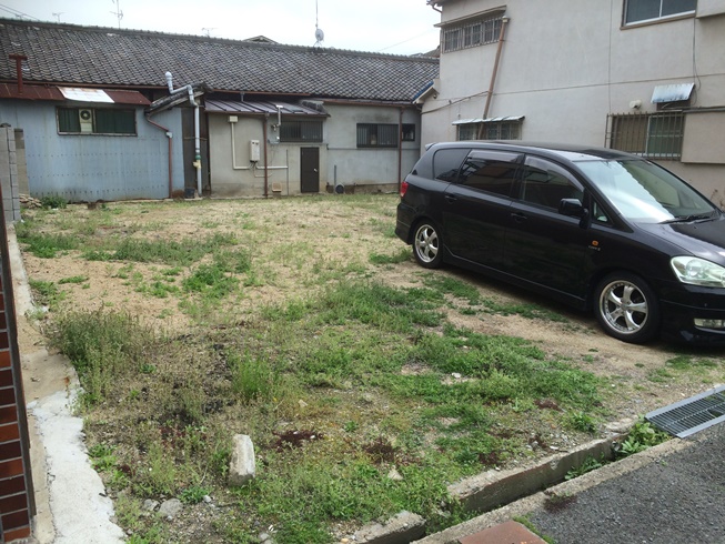 建築前の土地