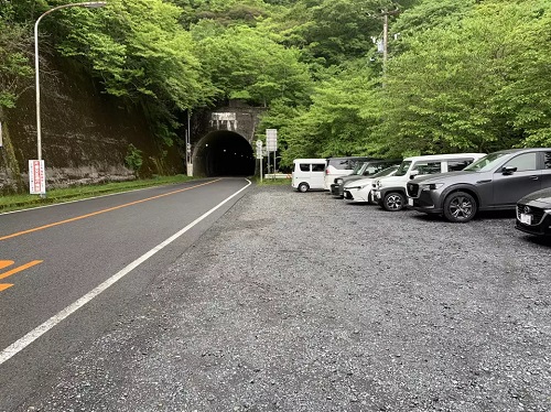 鞍掛峠 駐車場