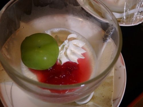 のっているシャインマスカットが大きい!